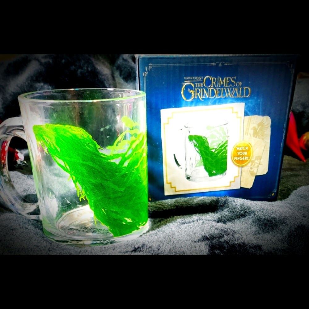 Crimes of Grindelwald Kelpie Glass